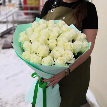 Букет Белые розы 50 см