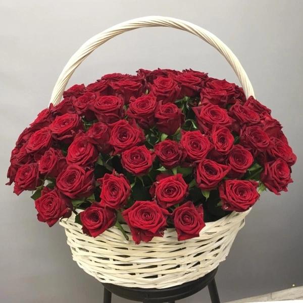 Корзина с 115 розами артикул букета   222017ya